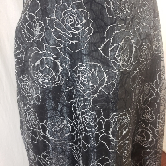 Cachet black and silver Rose's maxi skirt size 4 - Picture 4 of 8
